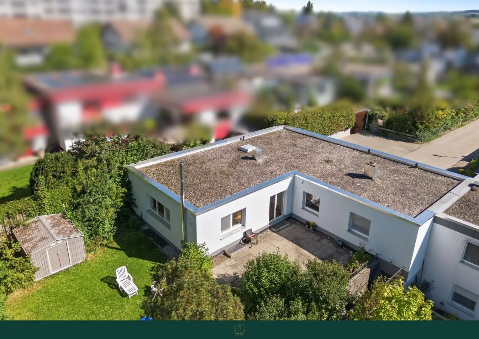Südwestansicht mit Garten und Terrasse