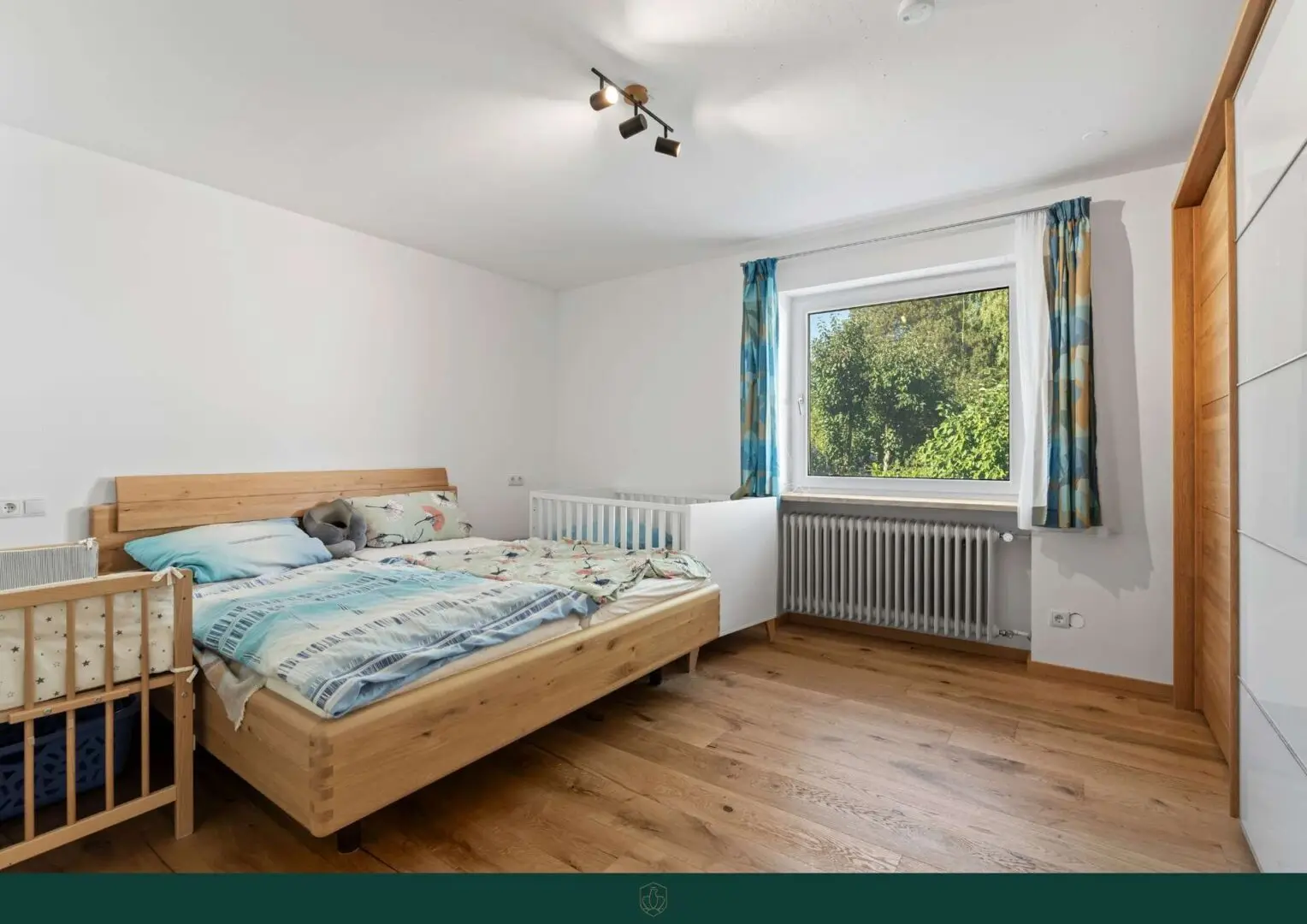 Schlafzimmer 1