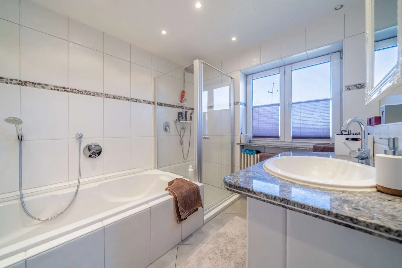 Badezimmer EG
