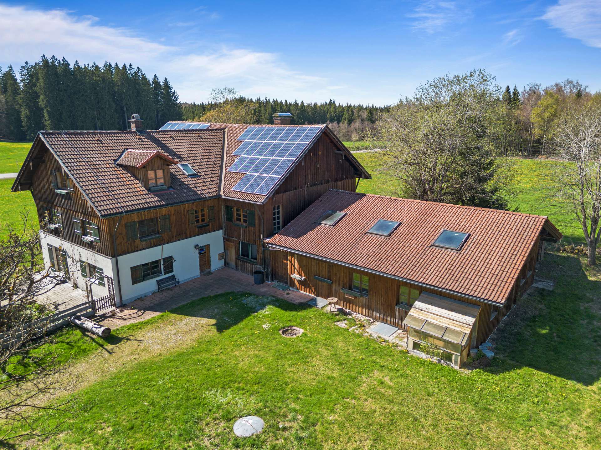 Haus mit Photovoltaikanlage
