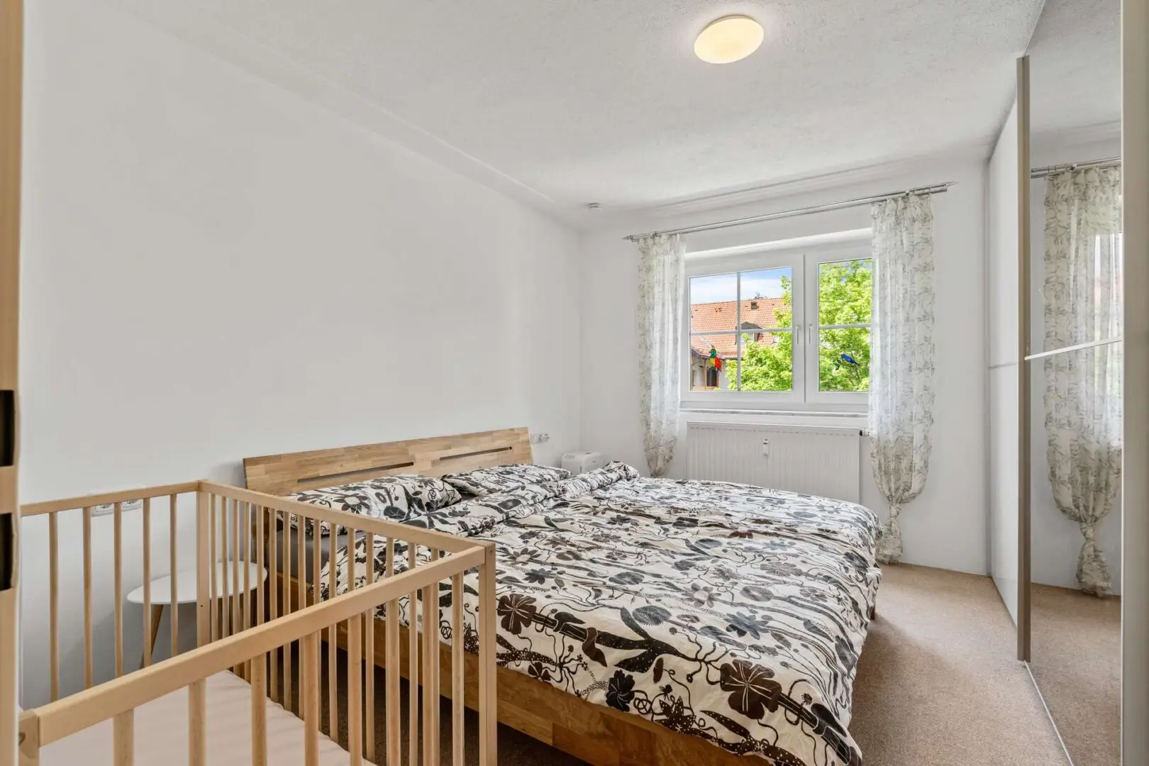 Schlafzimmer 1