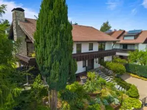 Einfamilienhaus mit Pool