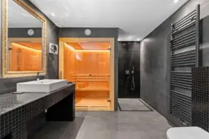 Badezimmer mit Sauna