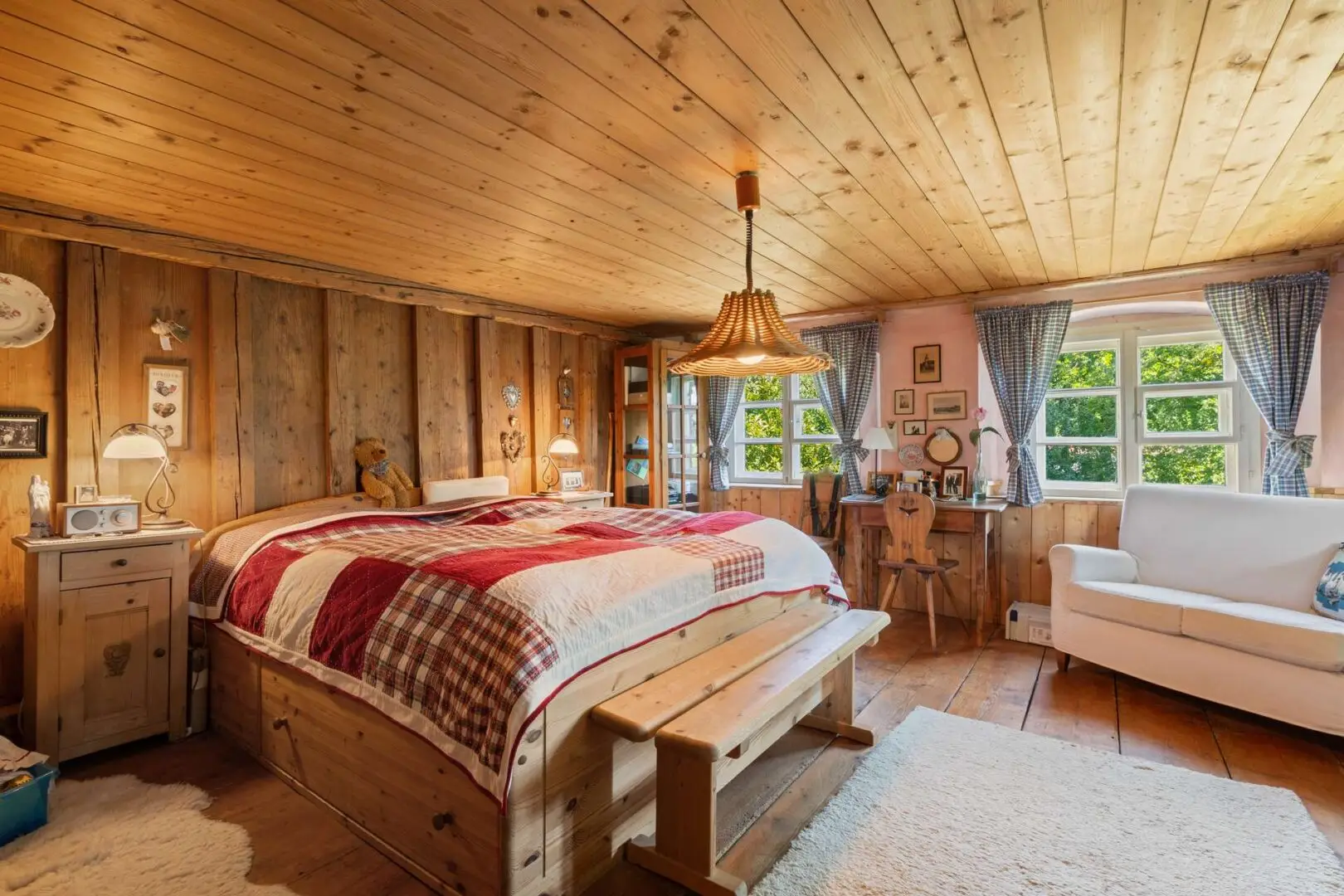 Schlafzimmer 2