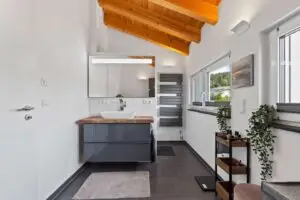 Badezimmer Hauptwohnung